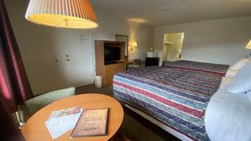 Doppia Classic, 2 letti queen, frigorifero e microonde | Biancheria in cotone egiziano, biancheria da letto di alta qualità