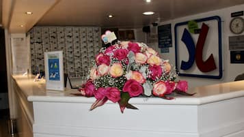 Concierge desk