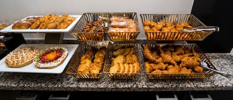 Free daily buffet breakfast