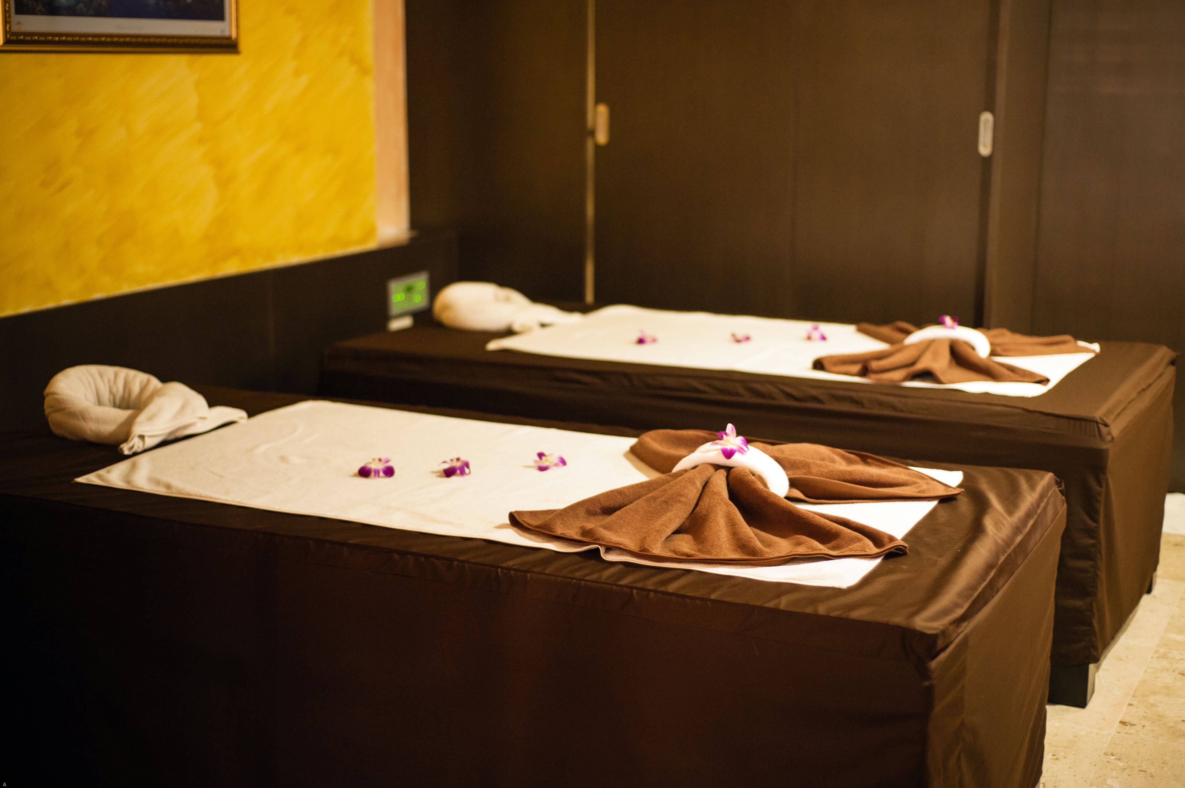 thai massages, 1 treatment room