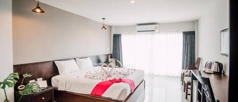 Caja de seguridad en la habitación, escritorio y wifi gratis