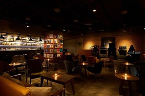 Bar (on property) - amba Taipei Zhongshan (Taipei)