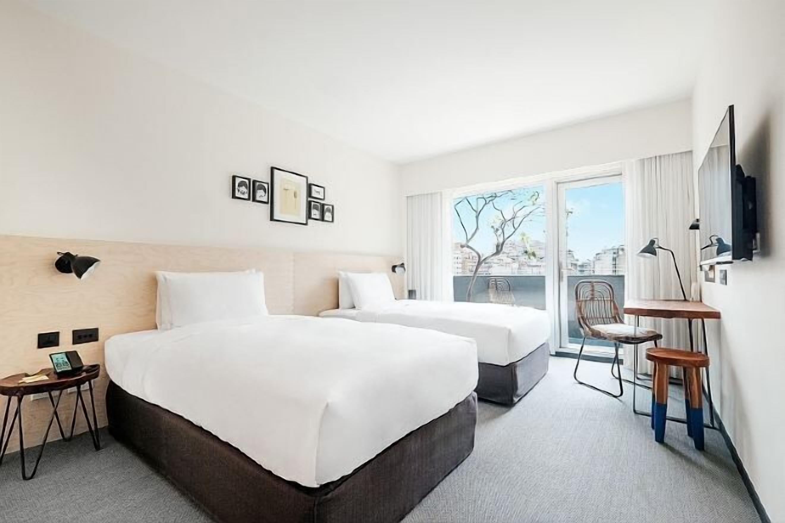 Premium bedding, down comforters, in-room safe, desk