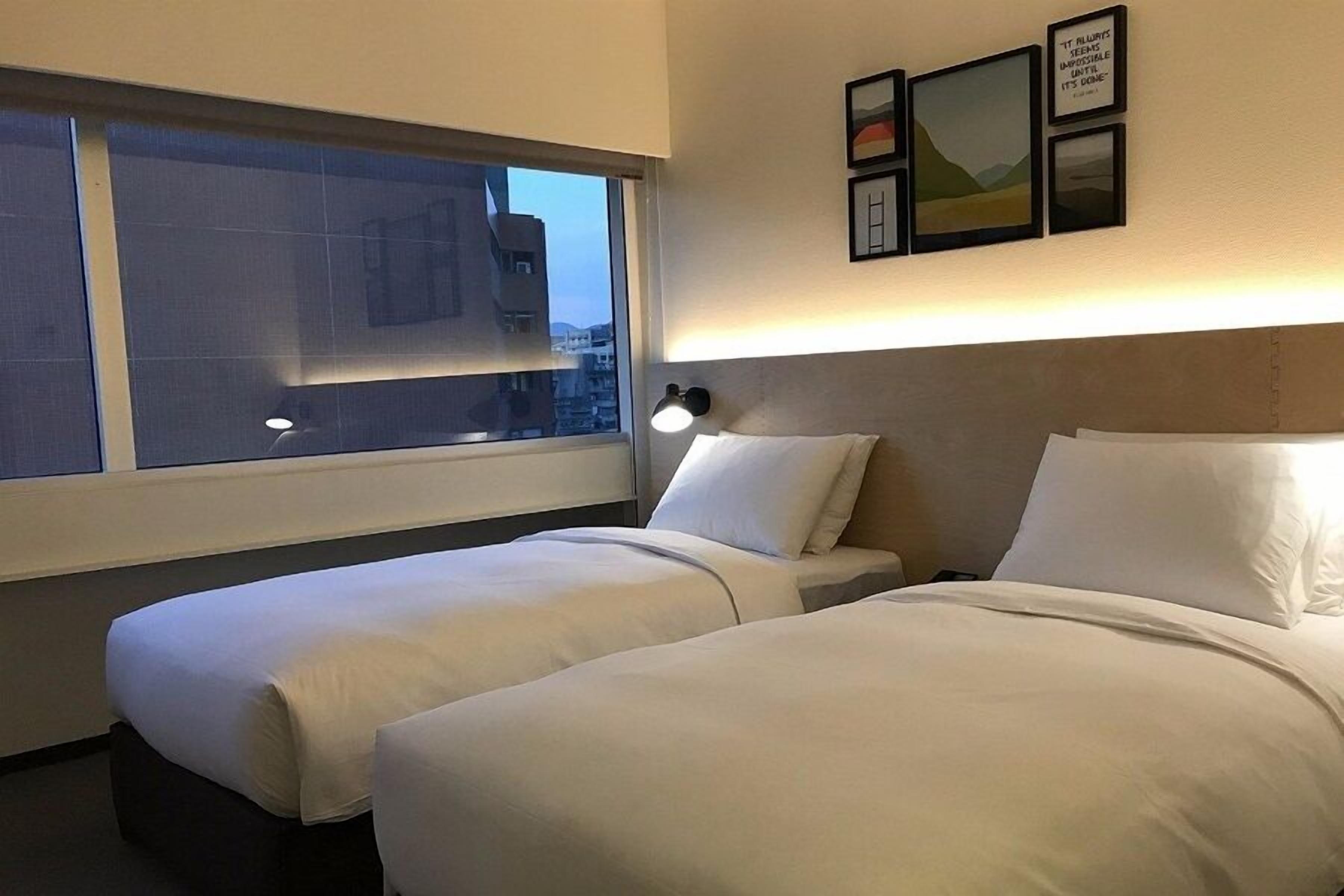 premium bedding, down duvets, in-room safe, desk