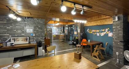 Twin Rabbit Guesthouse