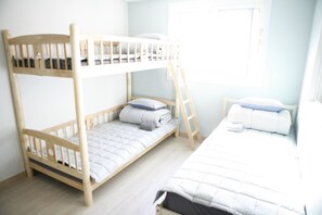 Chambre Triple, salle de bains privée