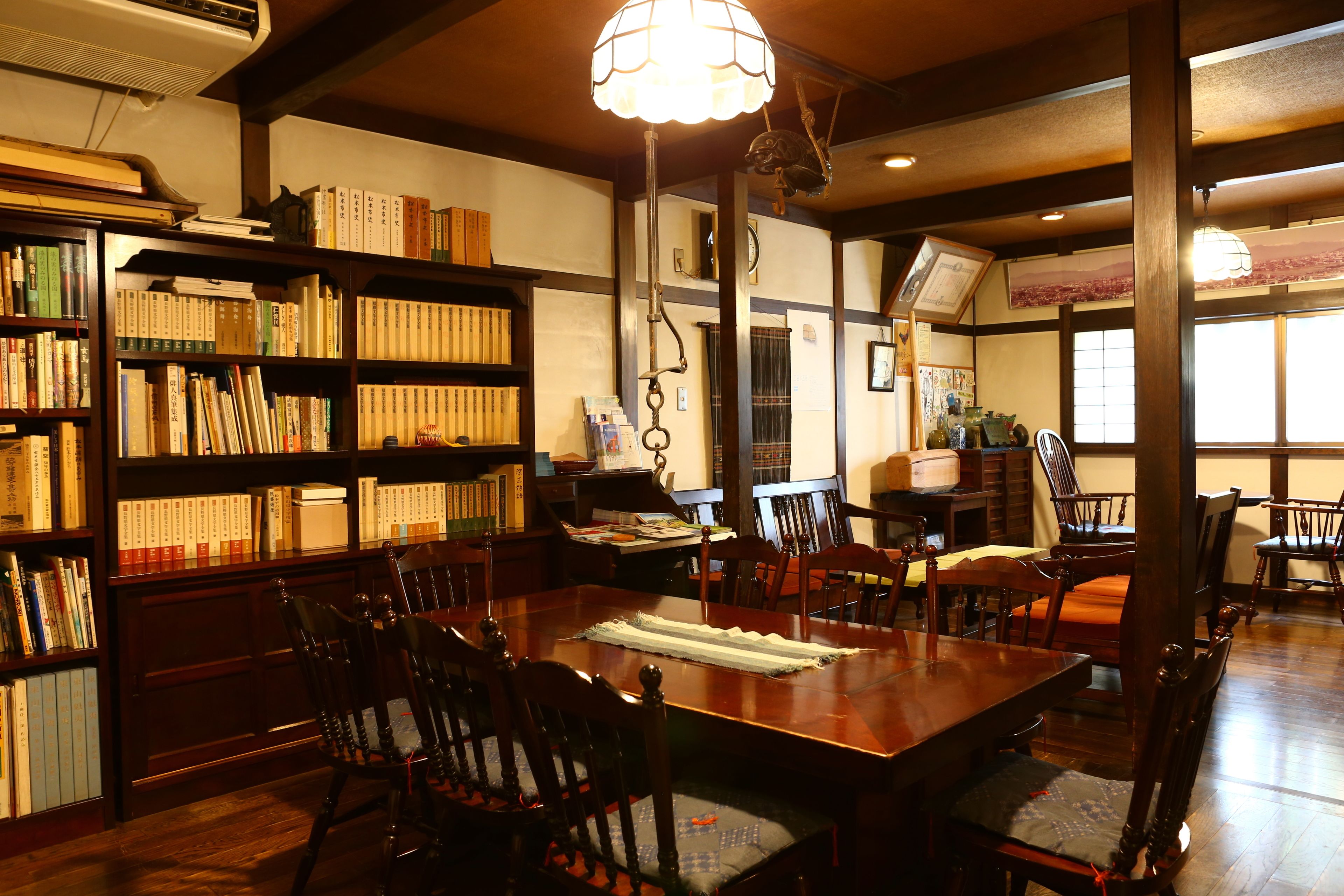 로비 좌석 공간