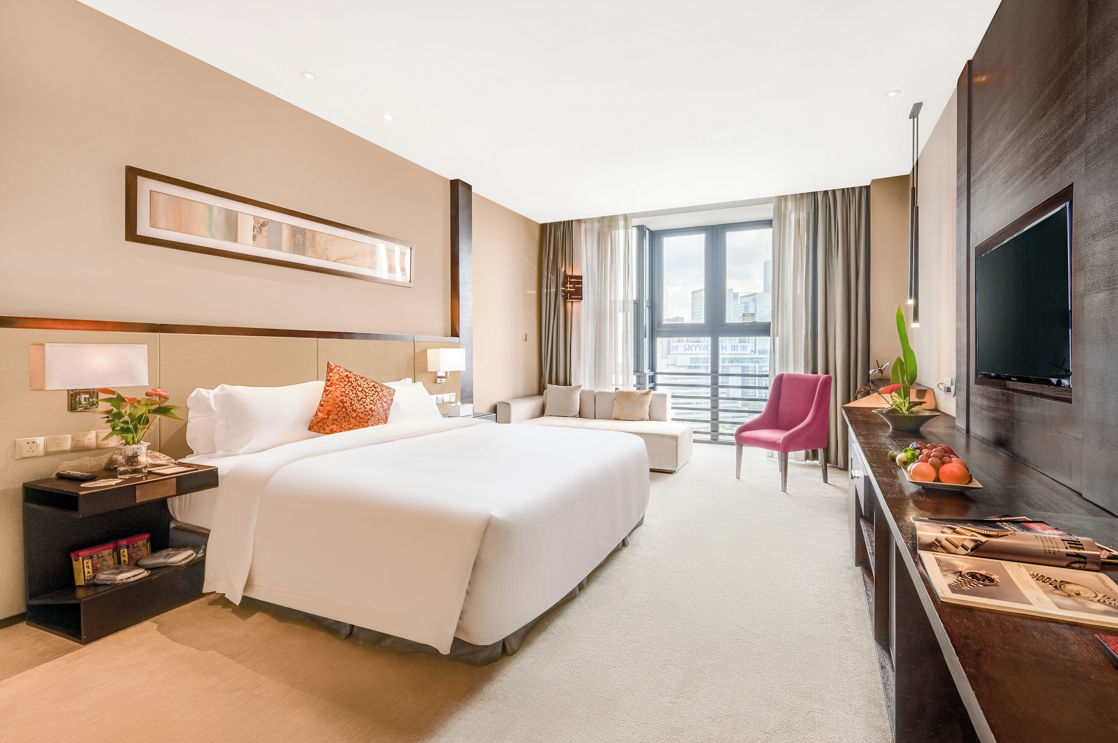 Deluxe King Room