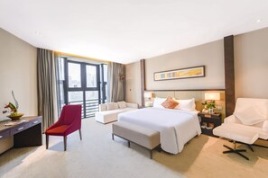 Lia Studio King Bed Room | View from room - Lia Charlton Hotel Shenzhen (Shenzhen)