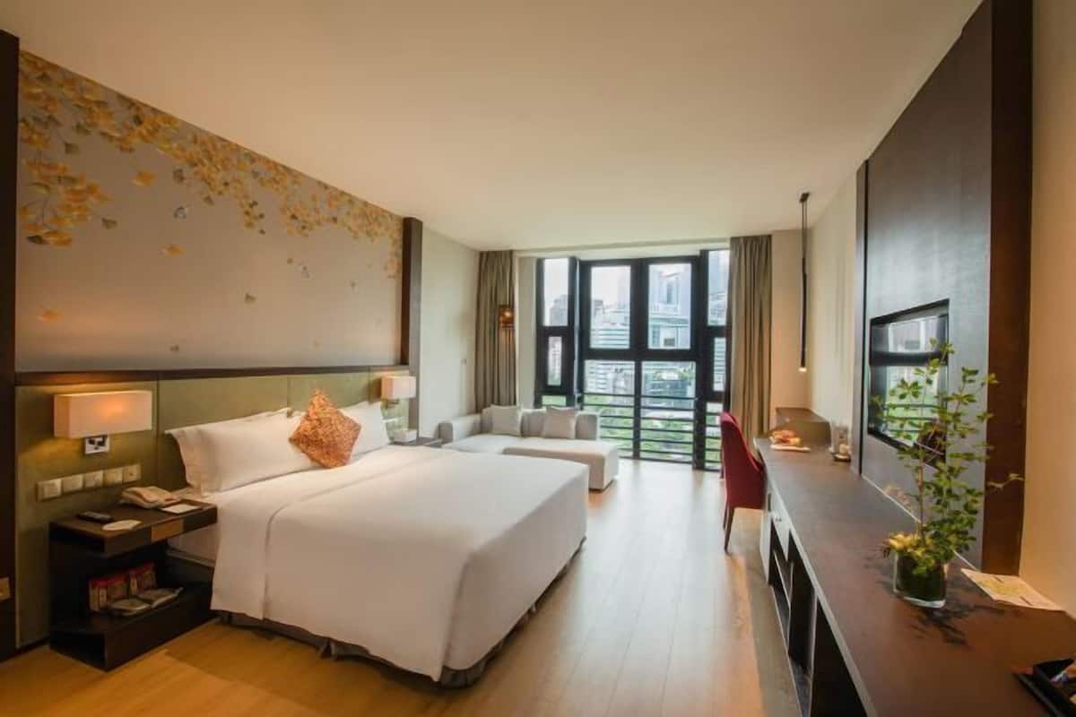 Premium bedding, in-room safe, desk, soundproofing