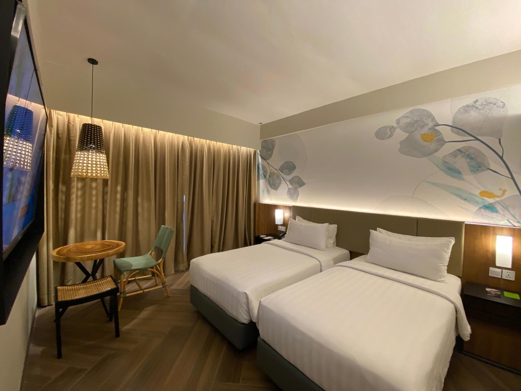 Minibar, in-room safe, desk, rollaway beds
