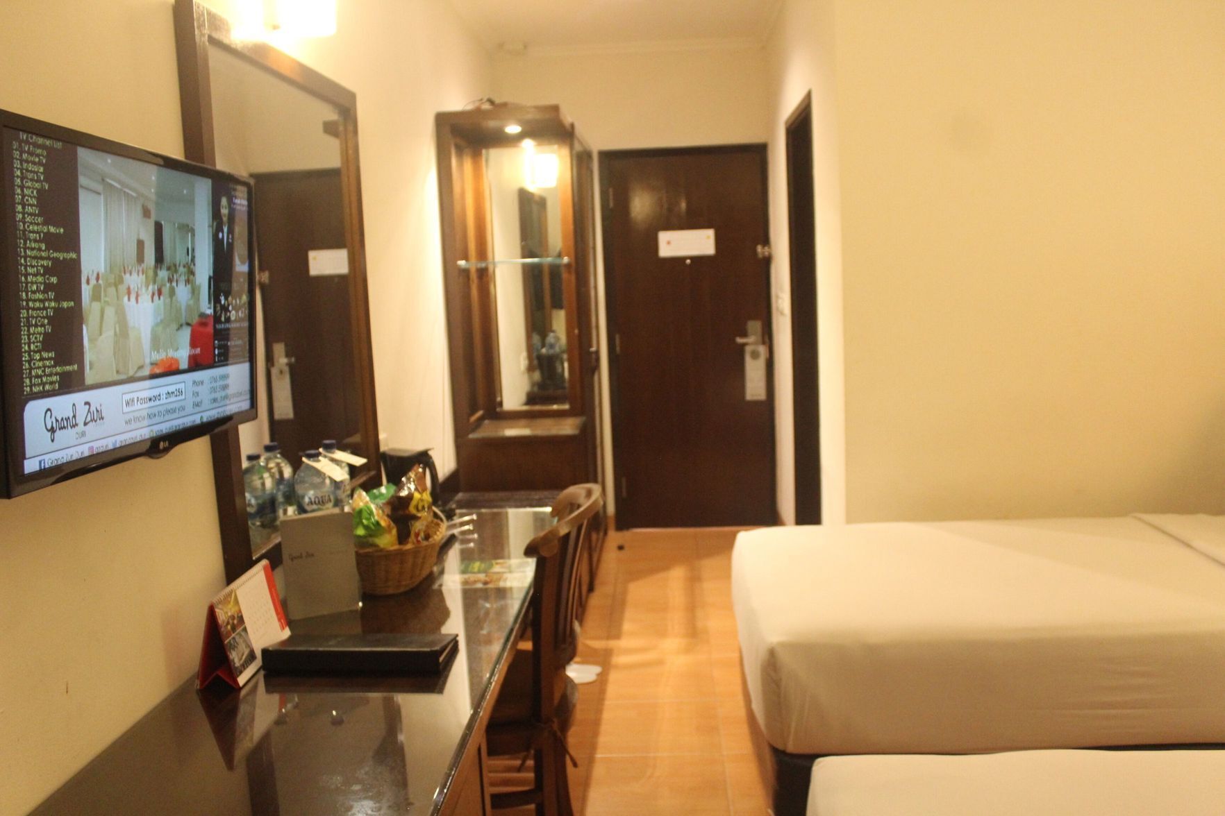 Minibar, in-room safe, desk, rollaway beds