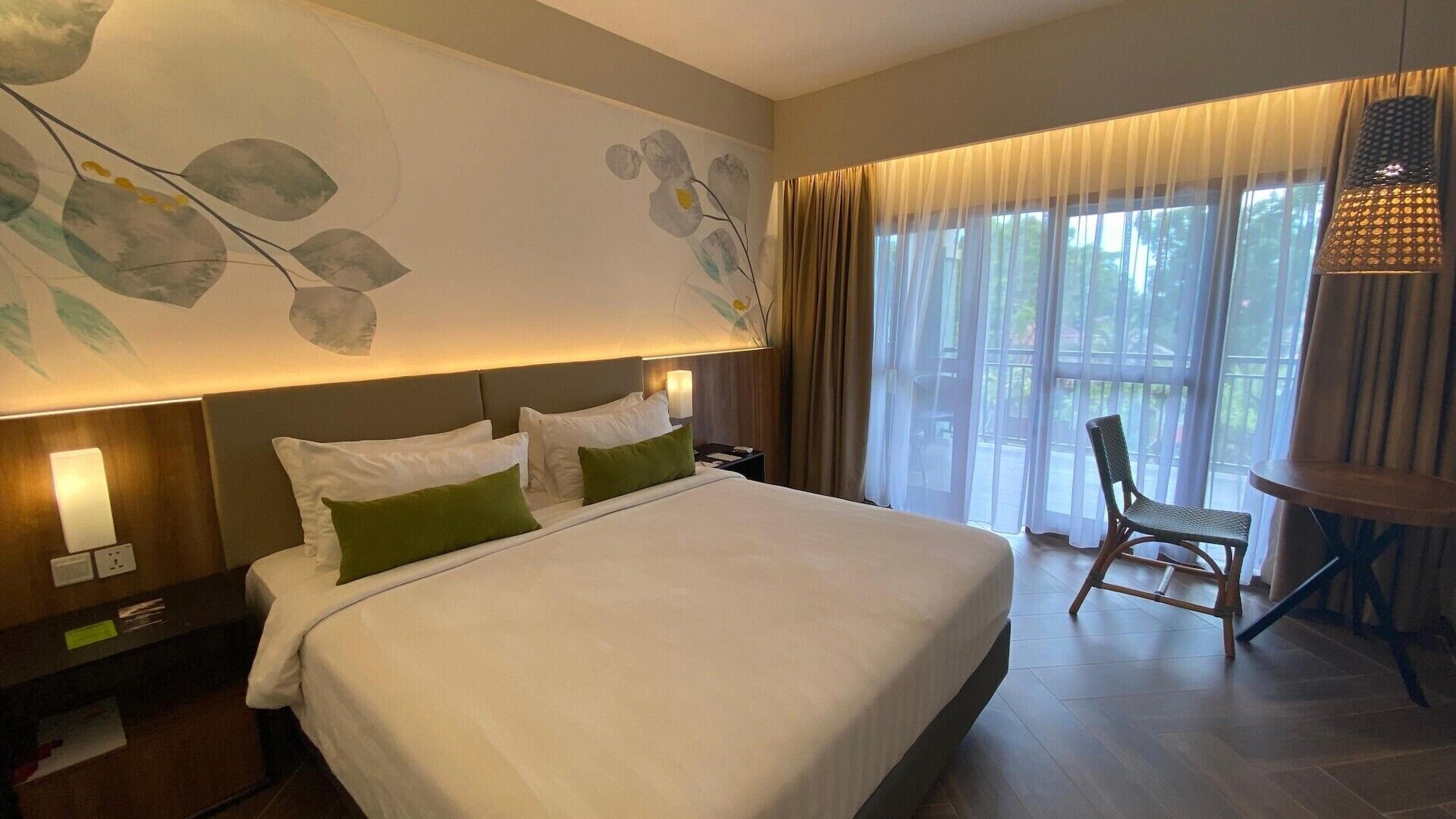 Minibar, in-room safe, desk, rollaway beds