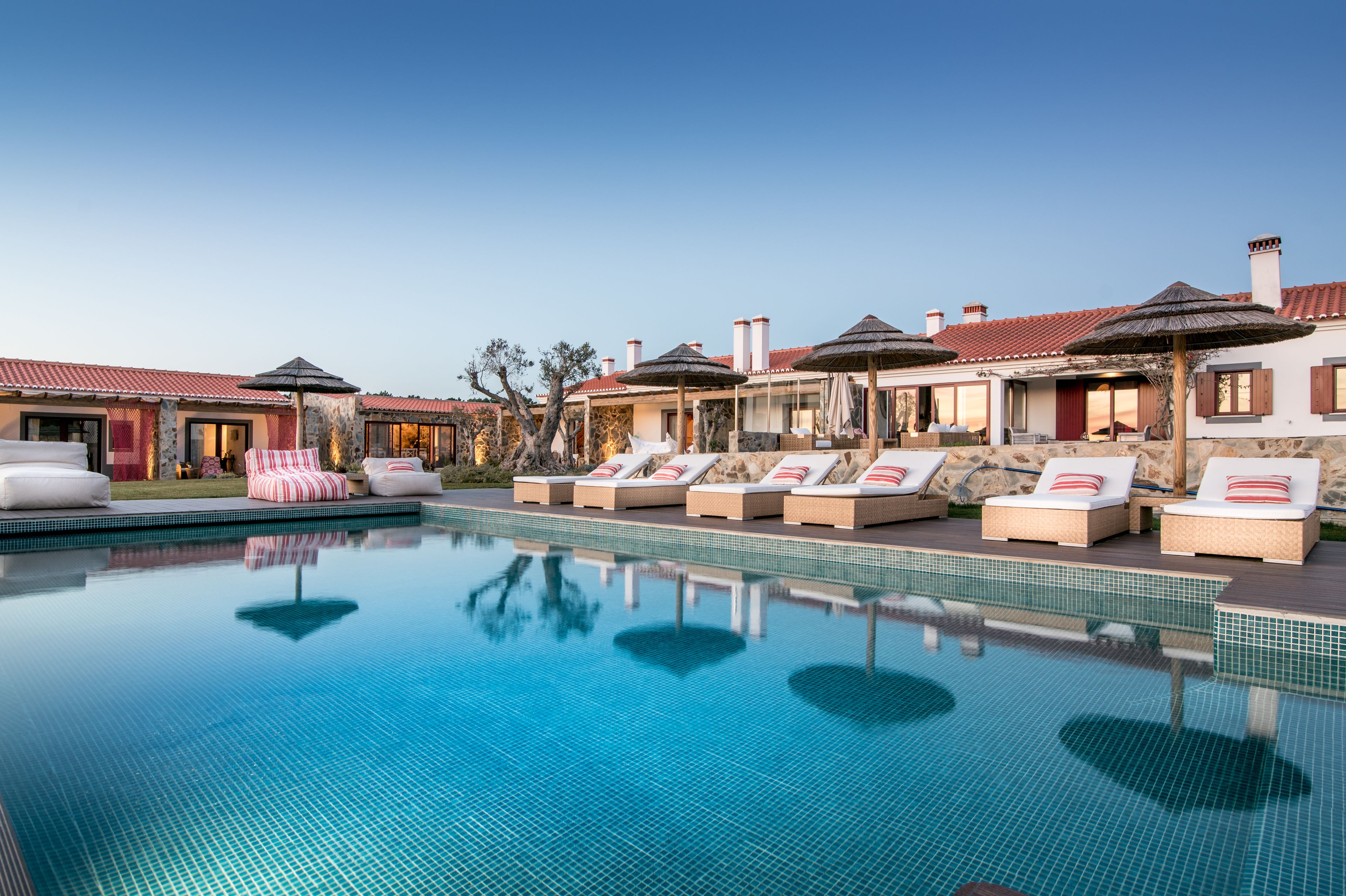 Sesongbasert utendørsbasseng