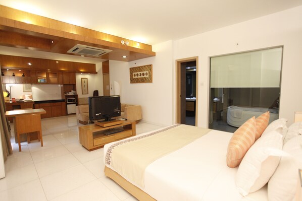 Suite | 1 bedroom, premium bedding, minibar, in-room safe - Platinum Suites (Dhaka)