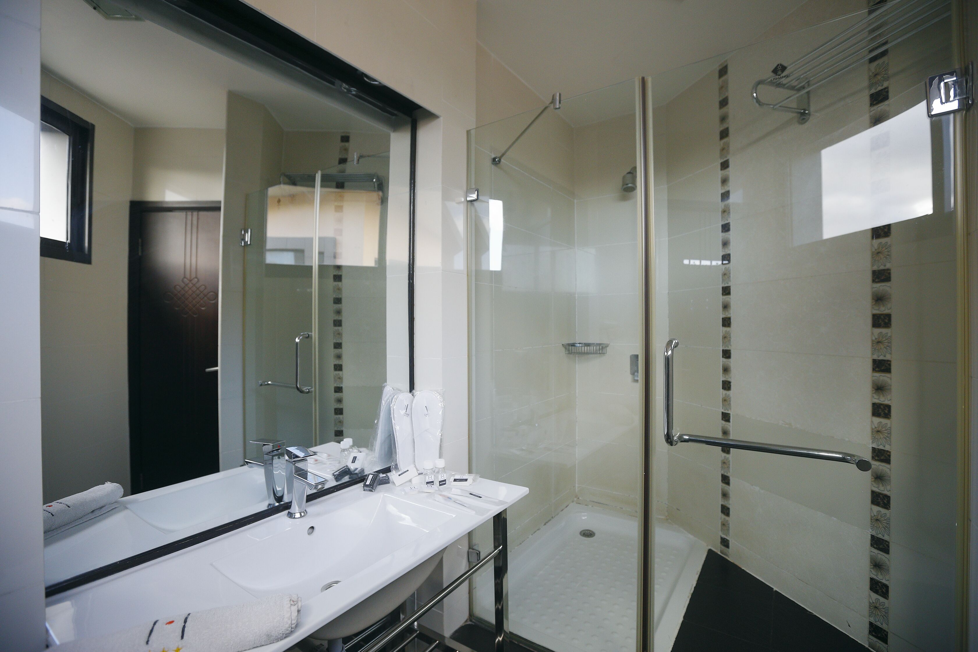 premium bedding, select comfort beds, minibar, in-room safe