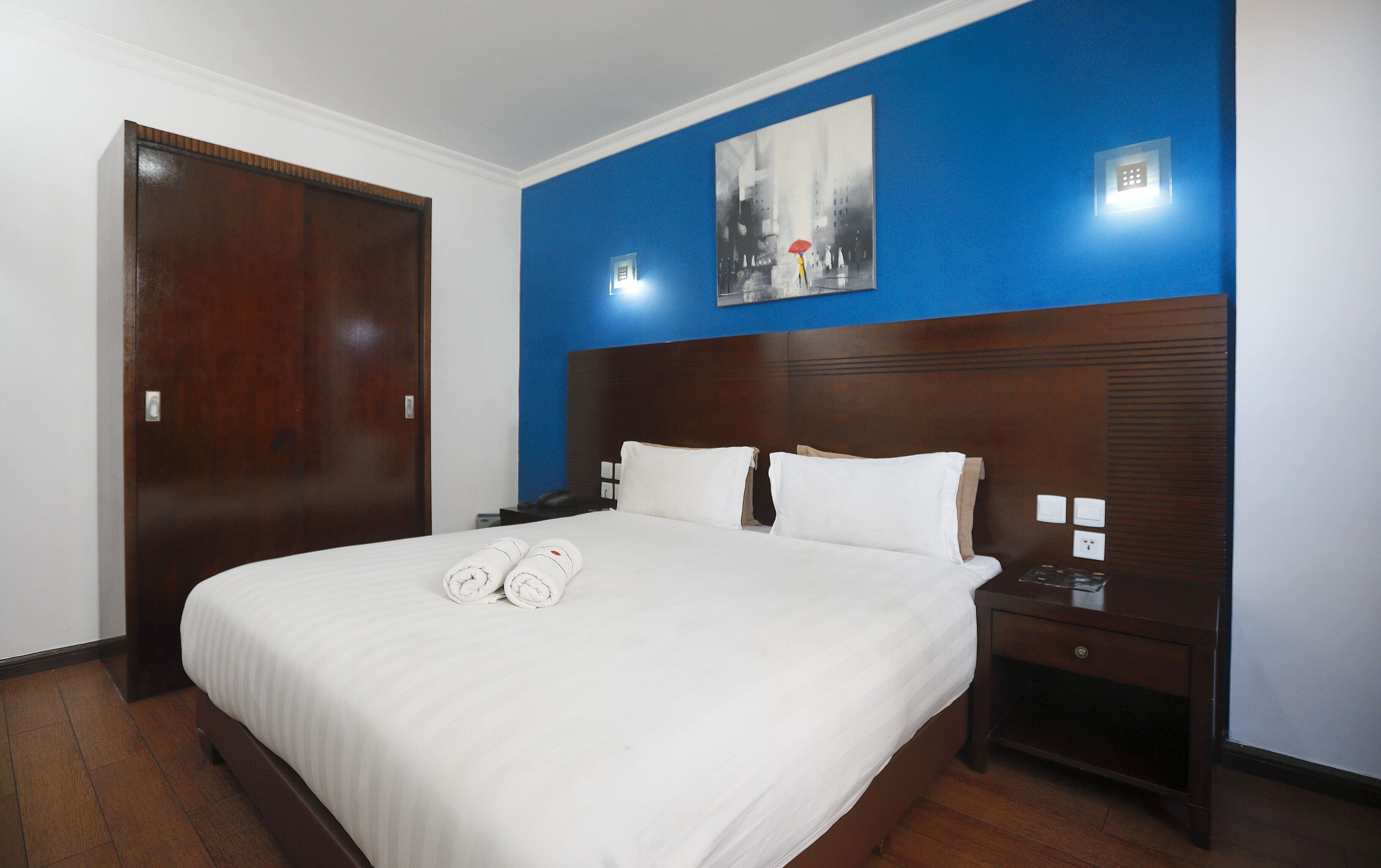 double room, 1 king bed, non smoking | premium bedding, select comfort beds, minibar, in-room safe