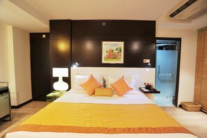 Estudio Premium, 1 cama King size | Sábanas italianas Frette, ropa de cama de alta calidad y minibar