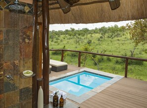 Suite Luxe, 1 très grand lit | Salle de bain