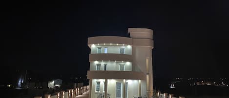 Façade de lâhĂ©bergement