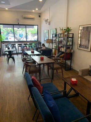 Lobby sitting area - Suite Home Boutique Hotel (Phnom Penh)