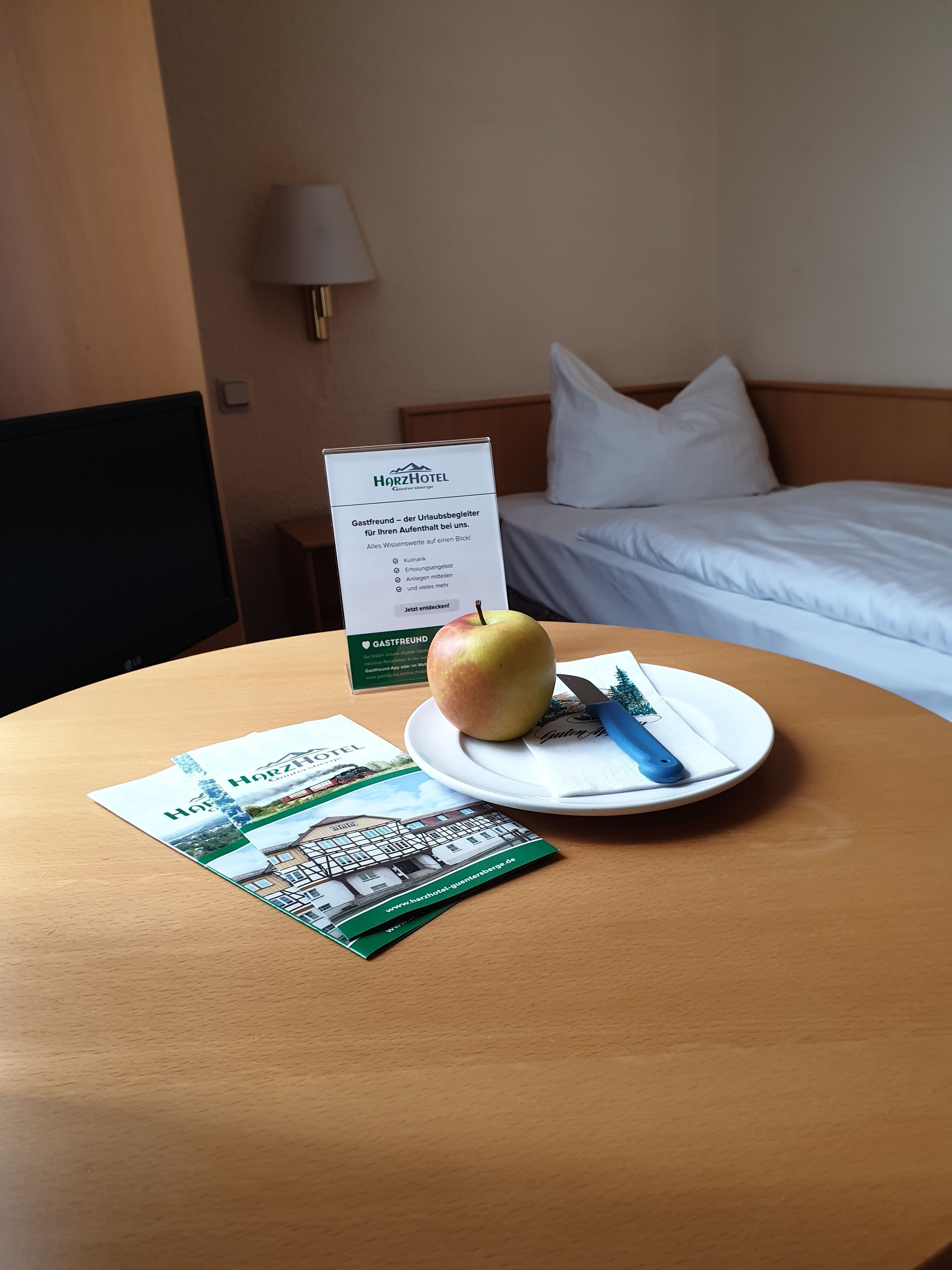 Premium bedding, in-room safe, desk, iron/ironing board
