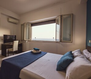Minibar, laptop workspace, free WiFi, bed sheets - Oasis (Aci Castello)