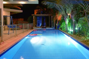 Outdoor pool, sun loungers