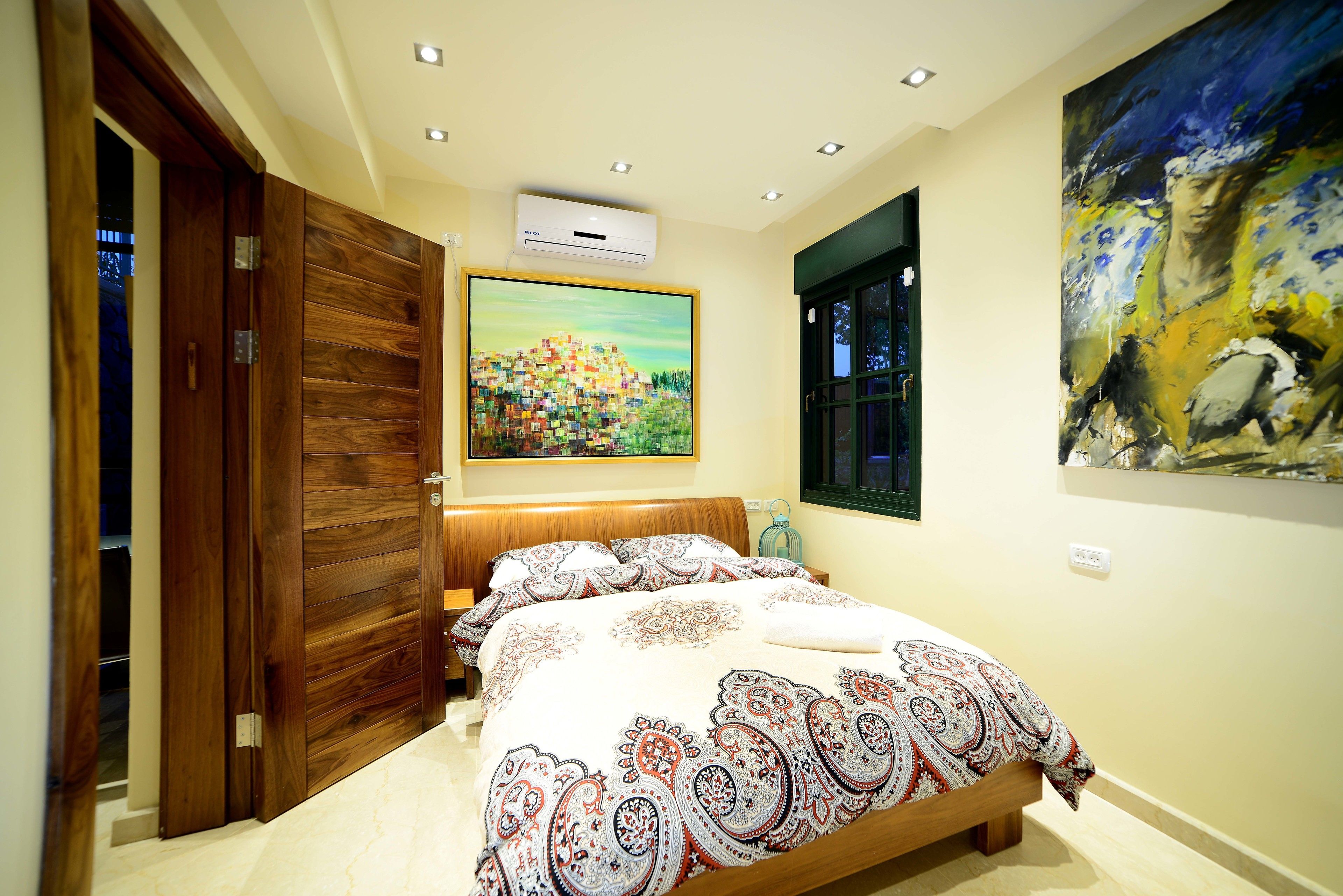 Individually decorated, individually furnished, soundproofing
