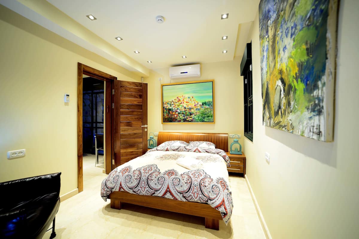 Apartment, Garden View | Soundproofing, iron/ironing board (on request), WiFi (free)