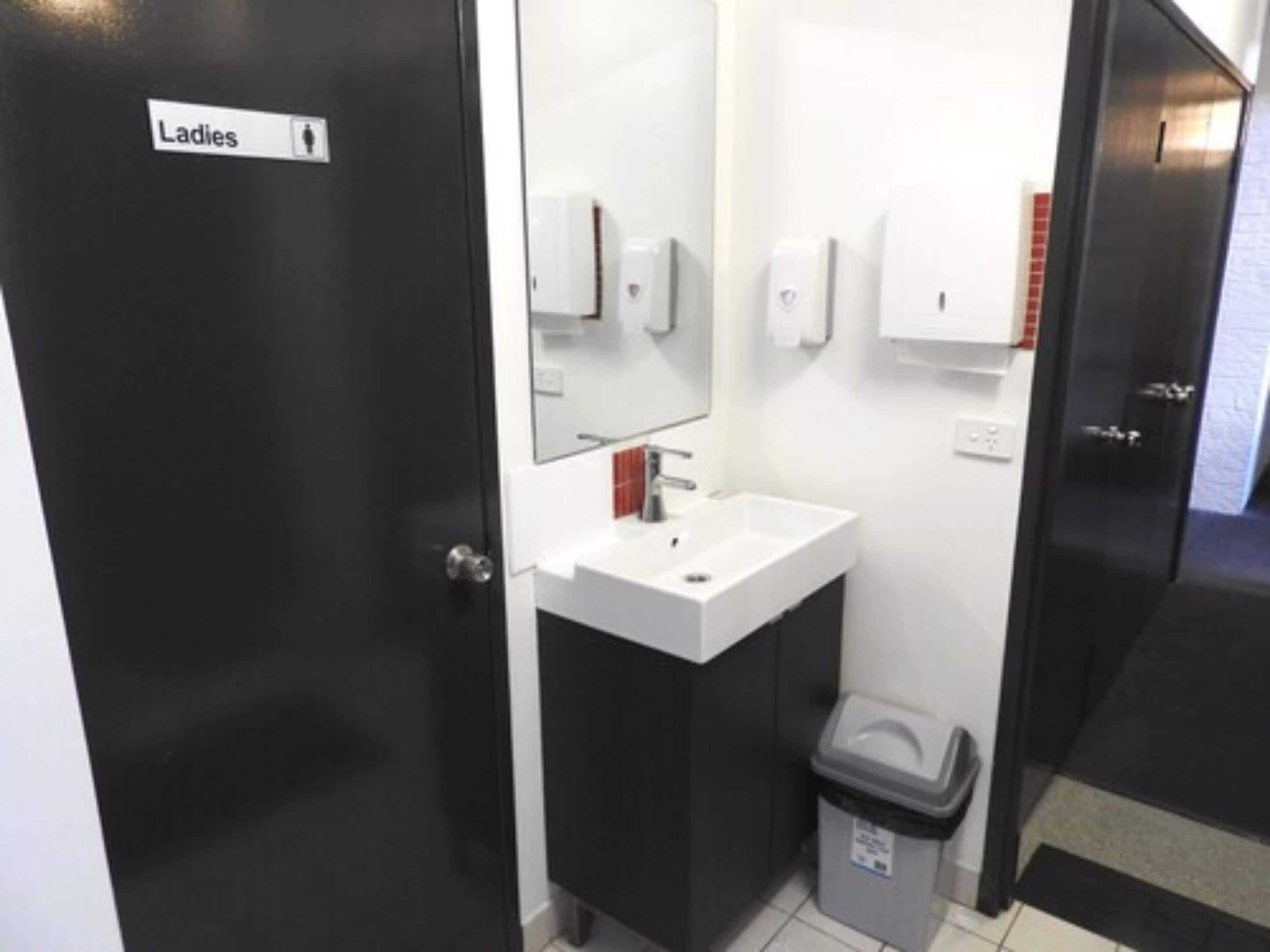 Foto - Ascot Budget Inn & Residences
