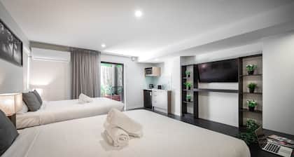Ascot Budget Inn & Residences