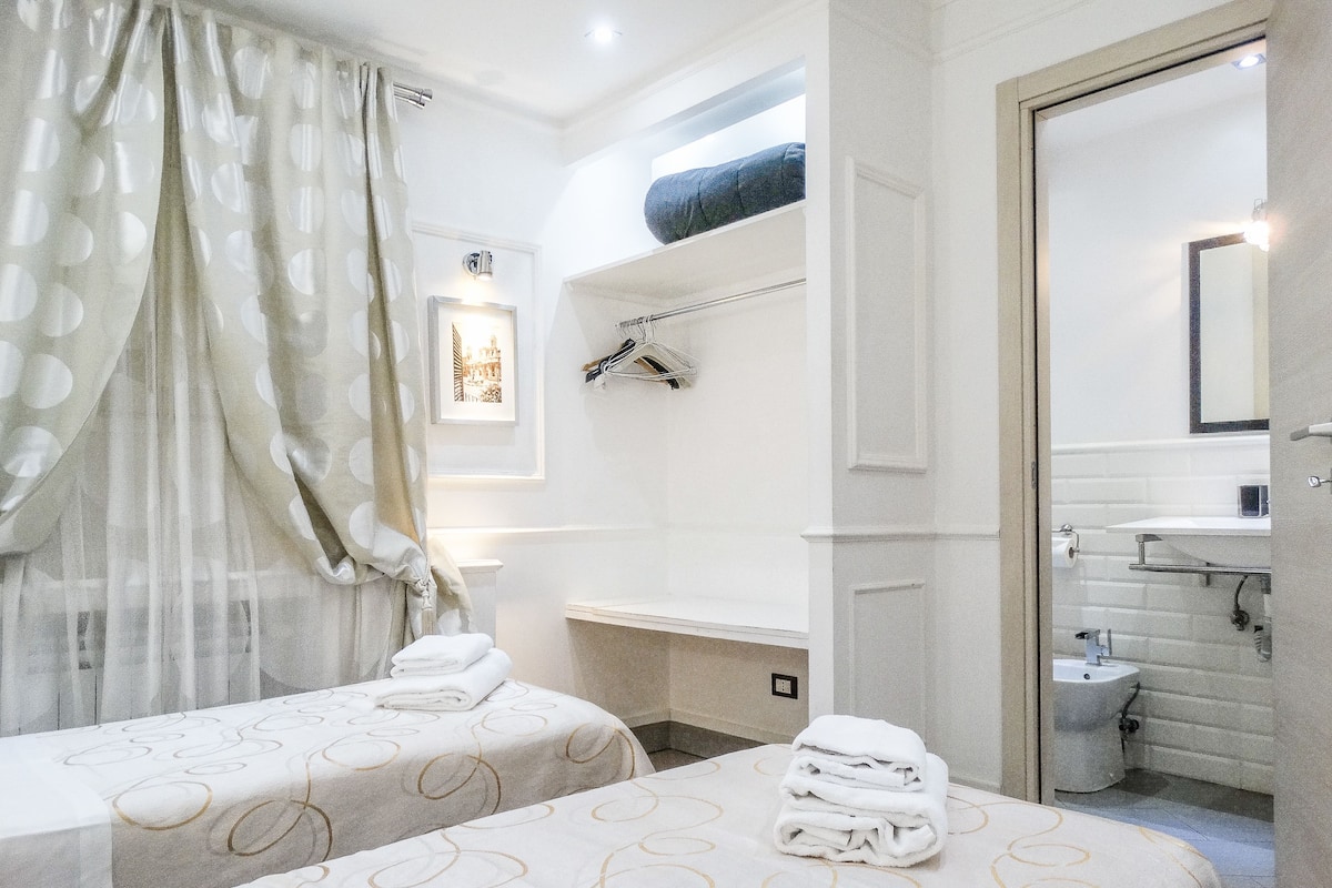 Chambre Standard Double ou avec lits jumeaux