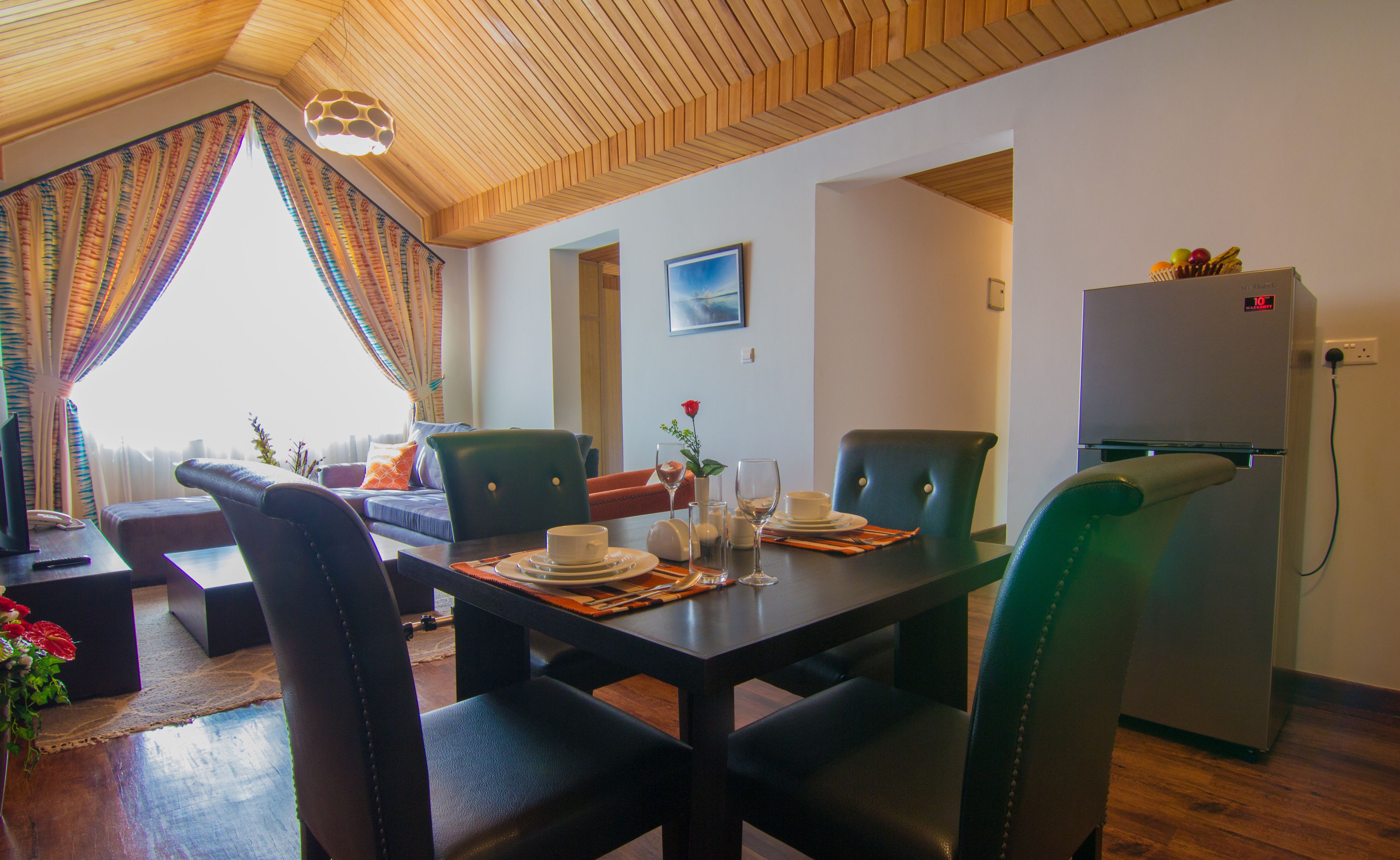 Penthouse Panoramique, 1 chambre, vue ville | Restauration dans la chambre