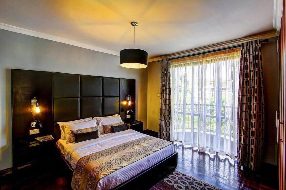 Executive Apartment, 2 Bedrooms, City View | 3 bedrooms, in-room safe, individually decorated, individually furnished