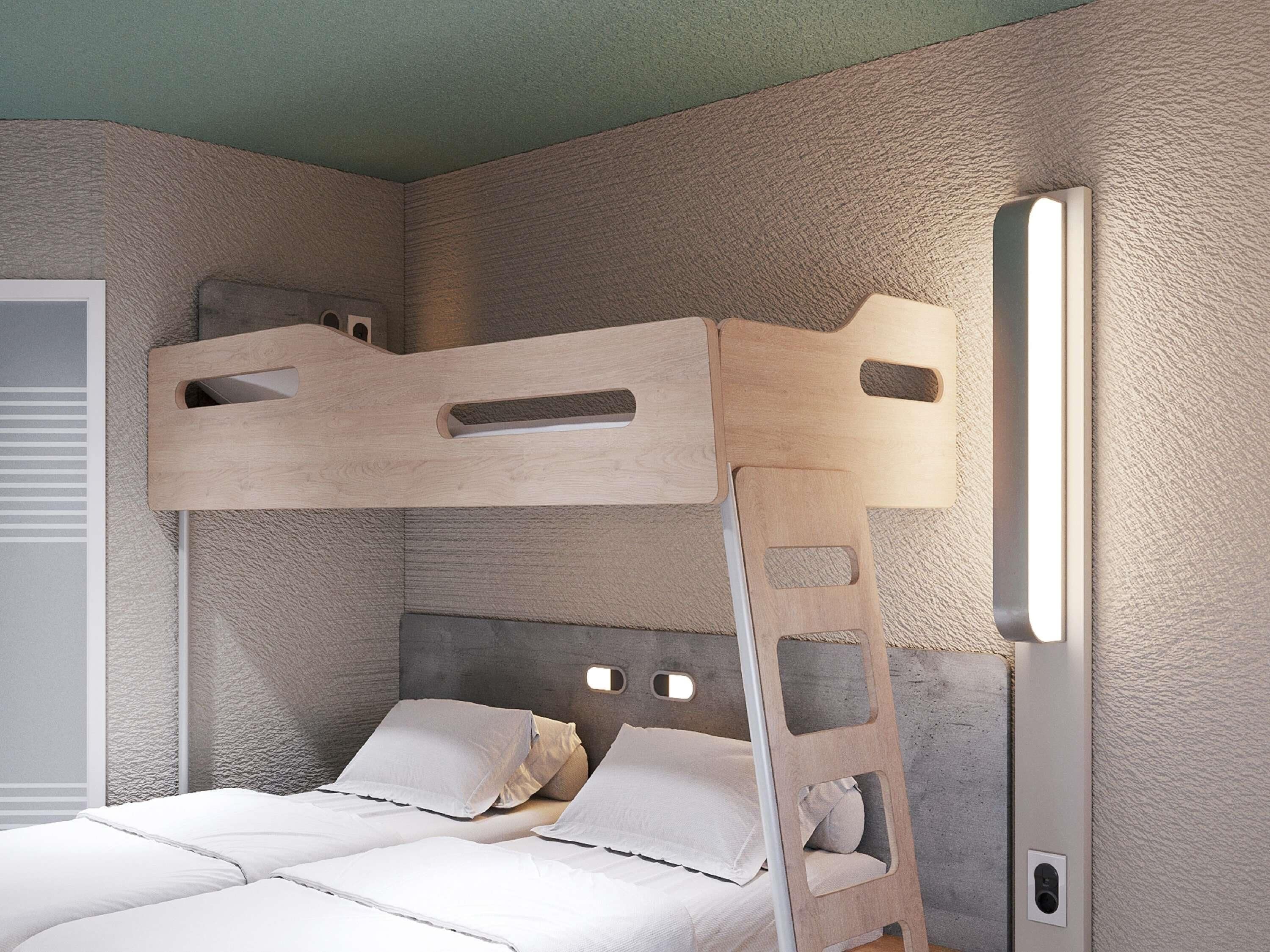 Literie de qualité supérieure, bureau, rideaux occultants