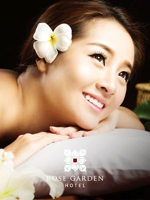 Couples treatment room(s), hot tub, body treatments, aromatherapy