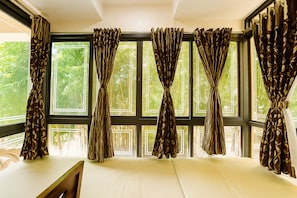 Desk, rollaway beds, free WiFi, bed sheets