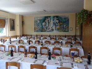 Lunch and dinner served - Albergo Regina (Bognanco)