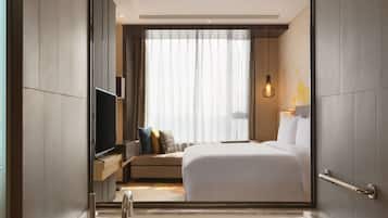 Suite, 1 Bedroom | Bathroom | Shower, designer toiletries, towels