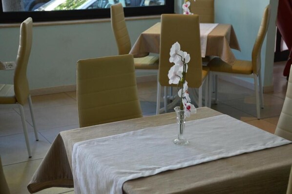 Dining - Hotel Holiday  (Misano Adriatico)