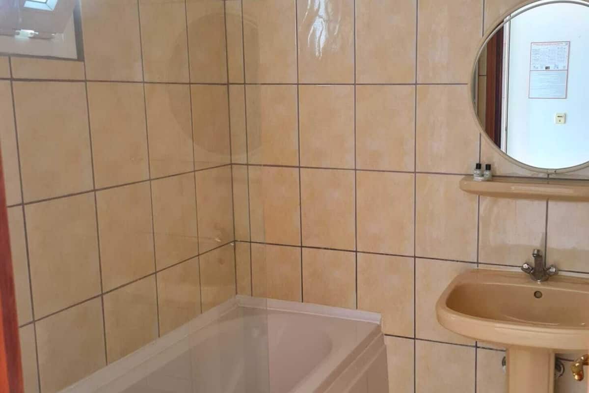 standard room, balcony, sea view | bathroom sink