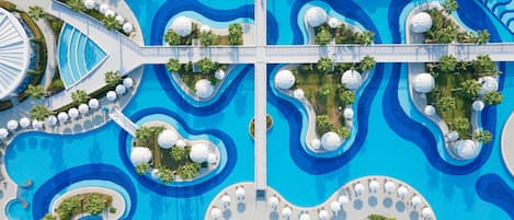 Sisäuima-allas, ulkouima-allas