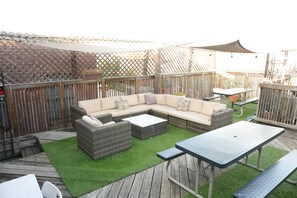 Balcony - Duo Housing Hostel (Washington)