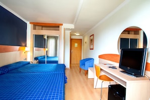 In-room safe, desk, free WiFi, bed sheets