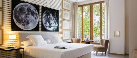 Deluxe Room | Premium bedding, minibar, in-room safe, desk