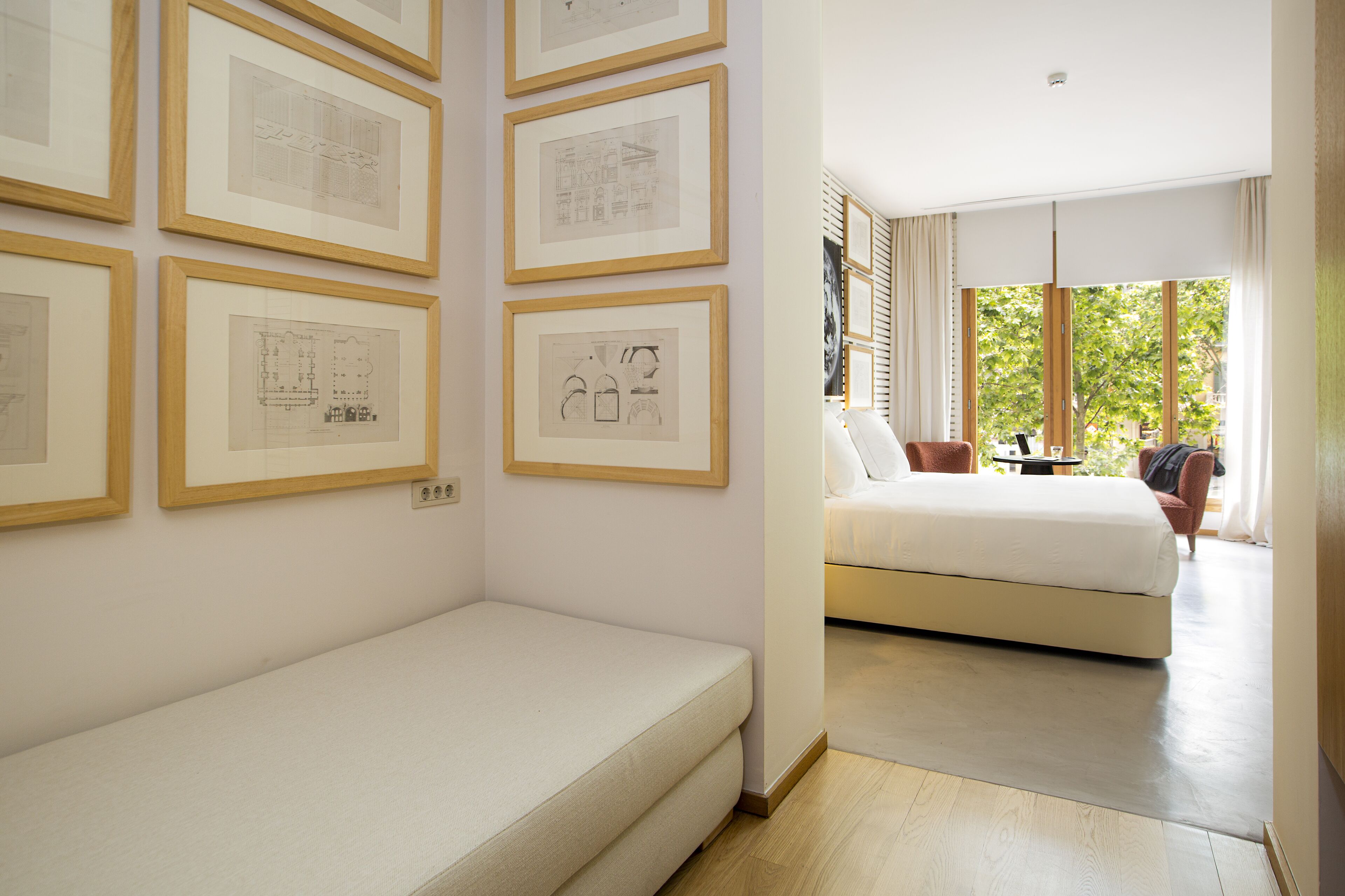 deluxe room | premium bedding, minibar, in-room safe, desk