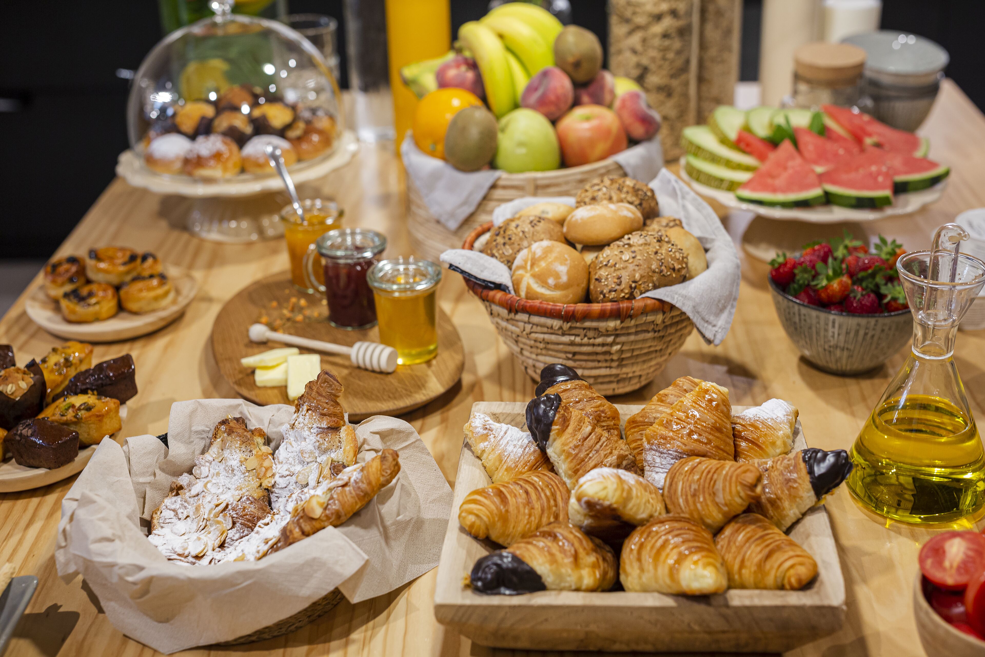 Daily buffet breakfast for a fee