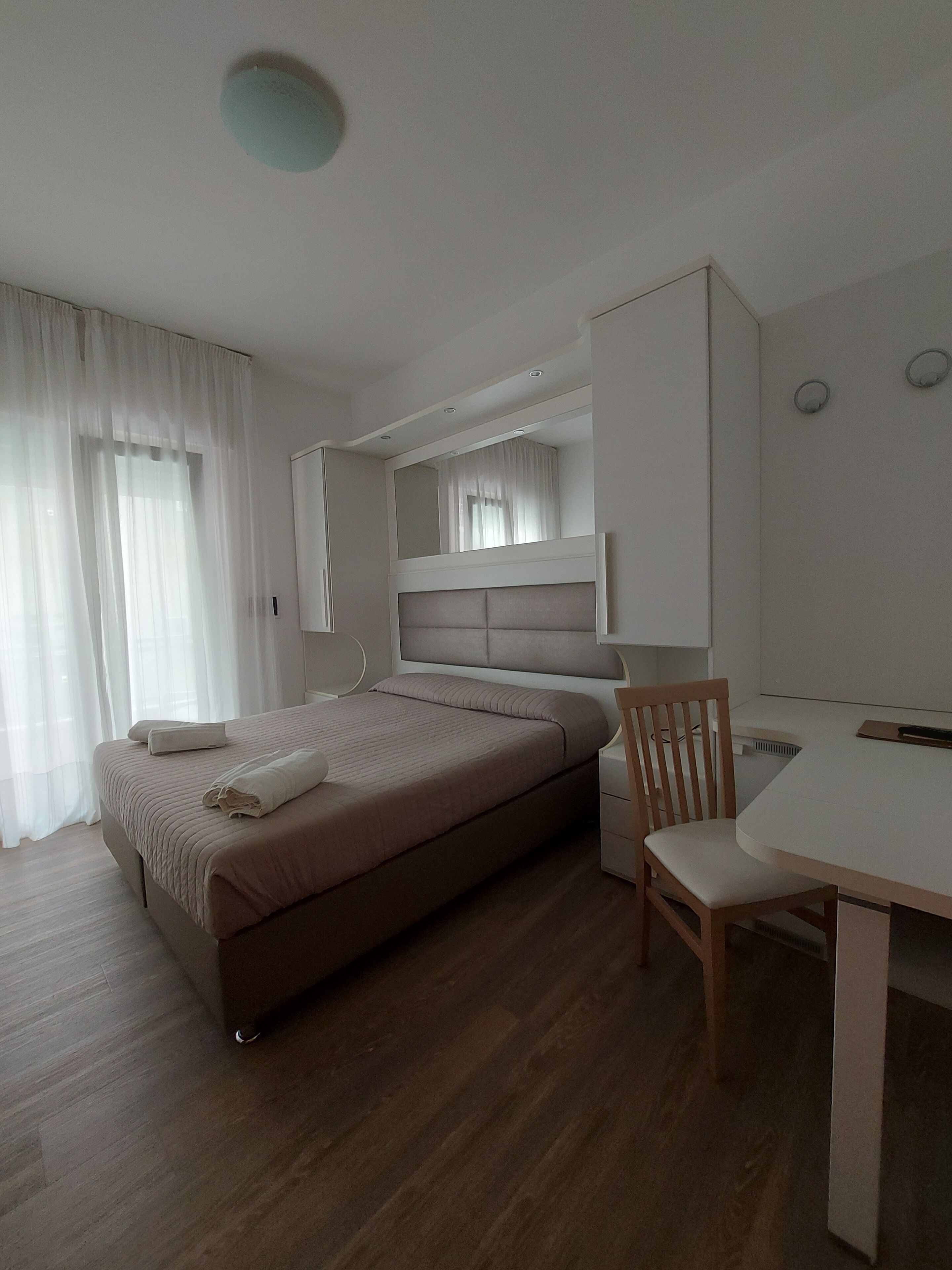 Standard-Doppel- oder -Zweibettzimmer, Blick auf den Innenhof (No elevator)