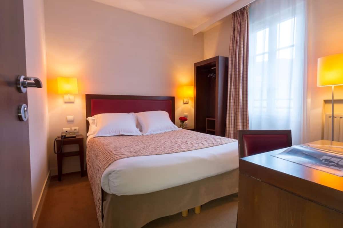 Chambre Double Standard | Bureau, chambres insonorisées, Wi-Fi gratuit, draps fournis